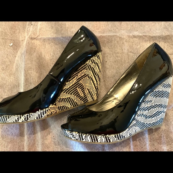 Sam and Libby black and white tweet wedge - Picture 16 of 16